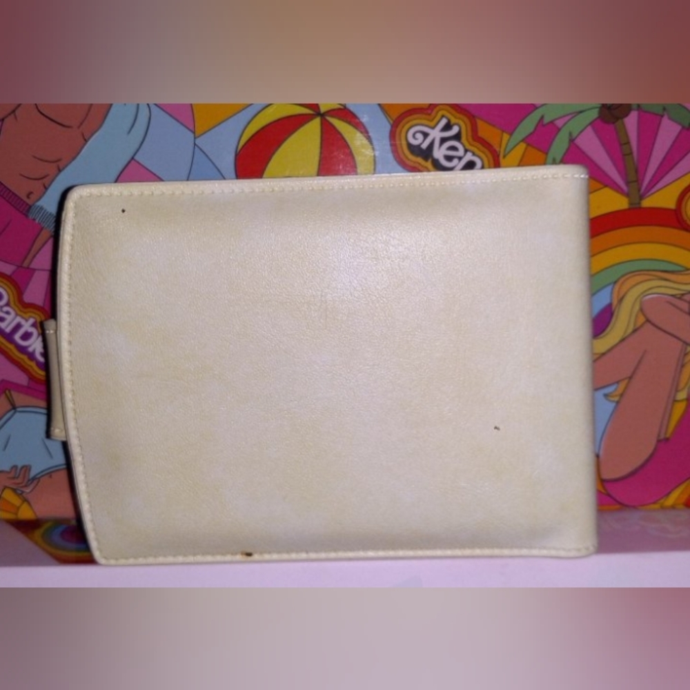 1983 Raindow Barbie Wallet - Picture 2 of 11